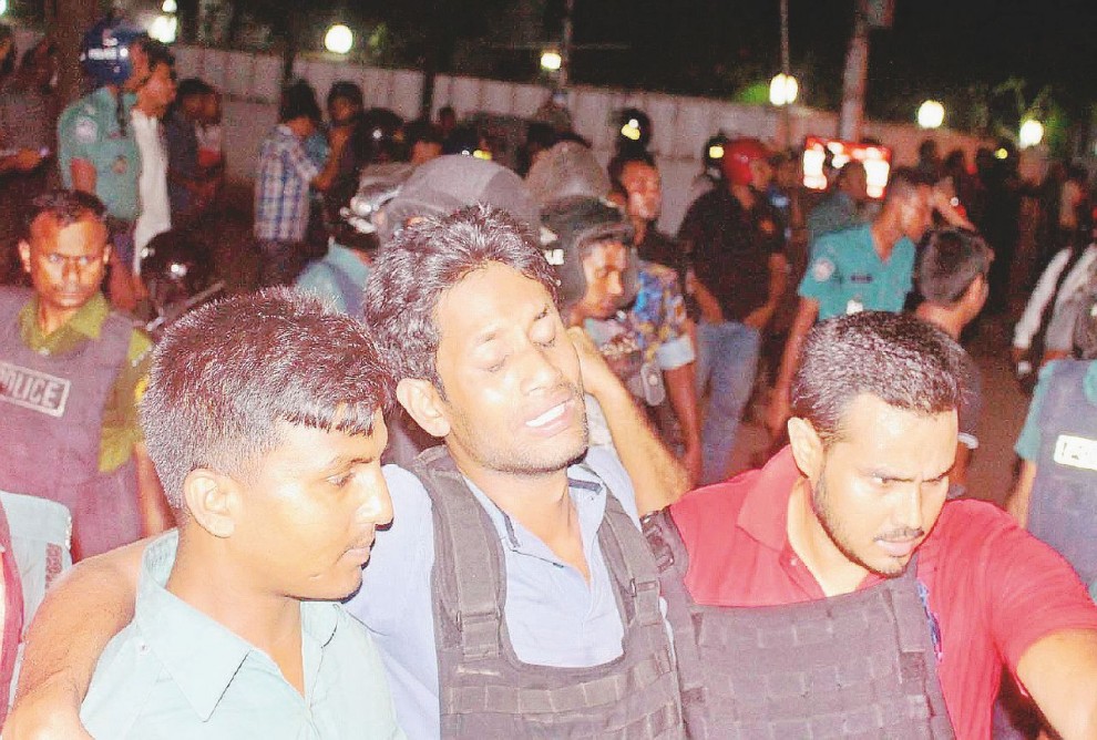 (WORLD SECTION) BANGLADESH-DHAKA-GRENADE ATTACK