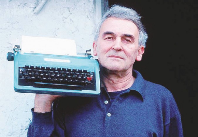 Valentino Zeichen. Il suo ultimo romanzo “La Sumera” è rimasto fuori dai 12 del Premio - Ansa