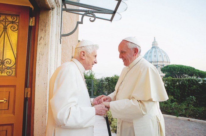 Benedetto XVI e Papa Francesco - LaPresse