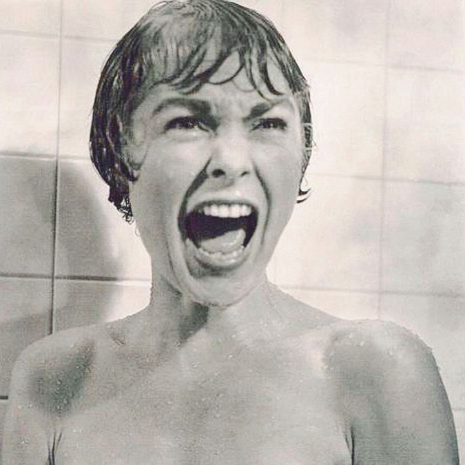 Il famoso urlo sotto la doccia di Janet Leigh nel film “Psyco” di Hitchcock - Ansa