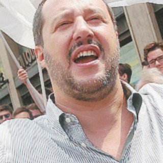 L’ennesima cretinata di Salvini: “Boldrini bambola gonfiabile”