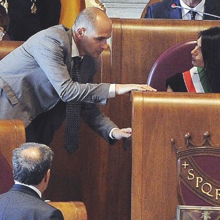 Frongia  e la Raggi,  la sindaca  lo voleva capo  gabinetto, poi lo ha nominato suo vice -  La Presse