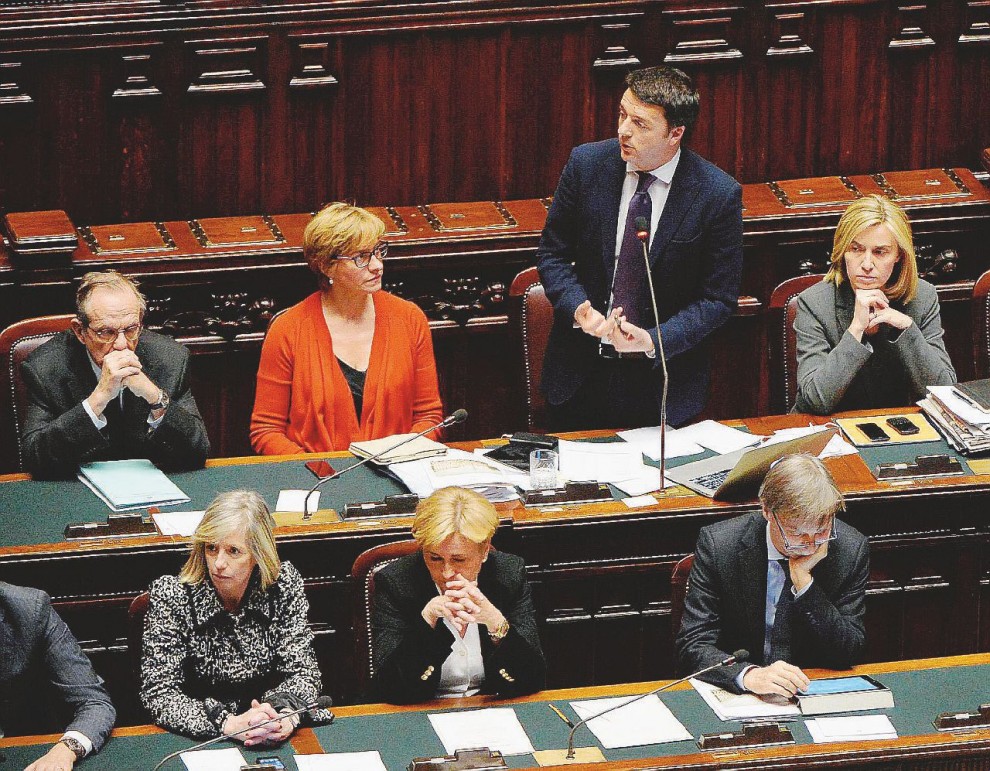 Renzi a deputati, siete onorevoli, degni di onore