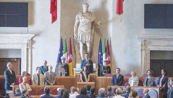Raggi 1st council meeting