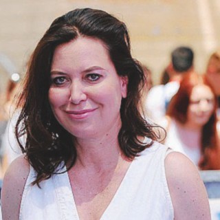 Sabina Guzzanti torna in tv col “Tg Porco”