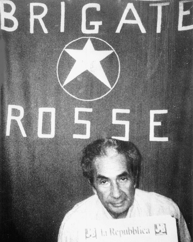 Nel covo. La storica immagine della prigionia, del 20 aprile 1978 -