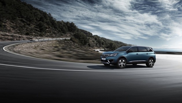 PEUGEOT 5008