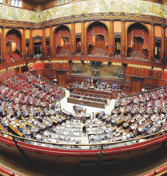 A loro insaputa - L’emiciclo di Montecitorio, dove siedono 630 deputati - Ansa