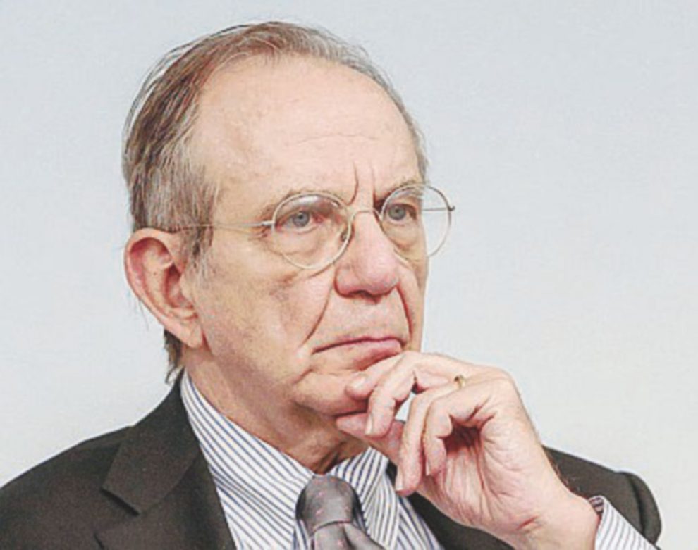 Il ministro Padoan –  Ansa/LaPresse