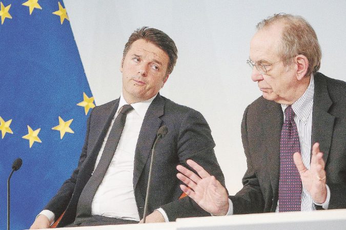 Manovra elettorale - Il premier Matteo Renzi e il ministro Padoan: oggi il testo in Cdm - Ansa