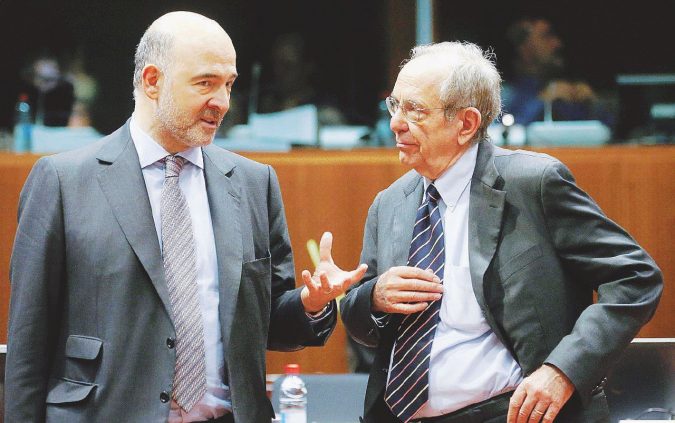 Padoan e il commissario Ue all’Economia Moscovici - Ansa