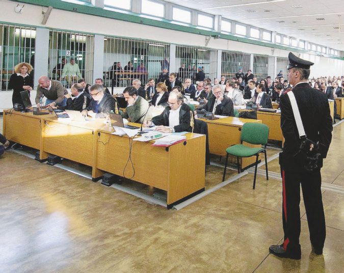 Mafia Roma:nodo richieste parti civili, bagarre in Aula
