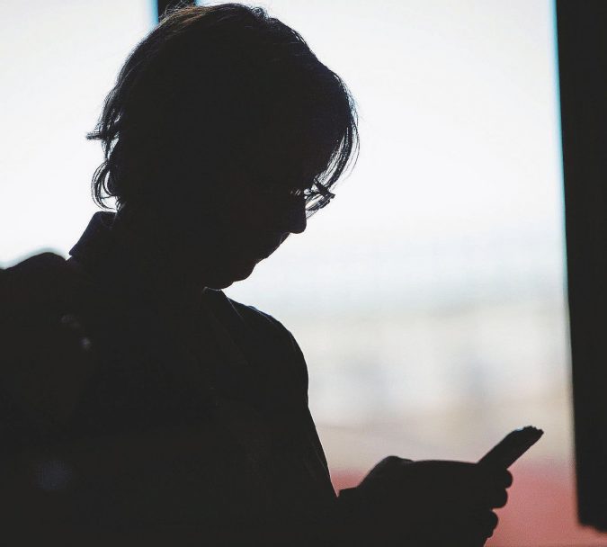 Vergogna sul Web - Ci sono decine di donne che si sono tolte la vita per foto hard pubblicate in Internet - Ansa