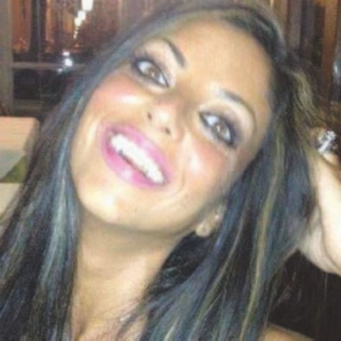 Tiziana: ancora online i video hard, a un mese dal suicidio