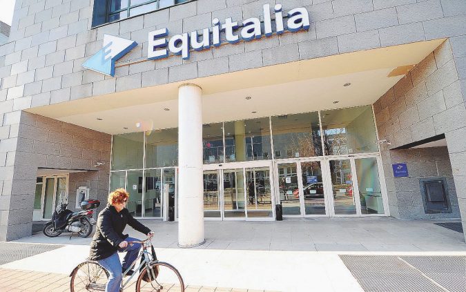 Di facciata - Equitalia, per i cittadini non cambierà nulla - Ansa