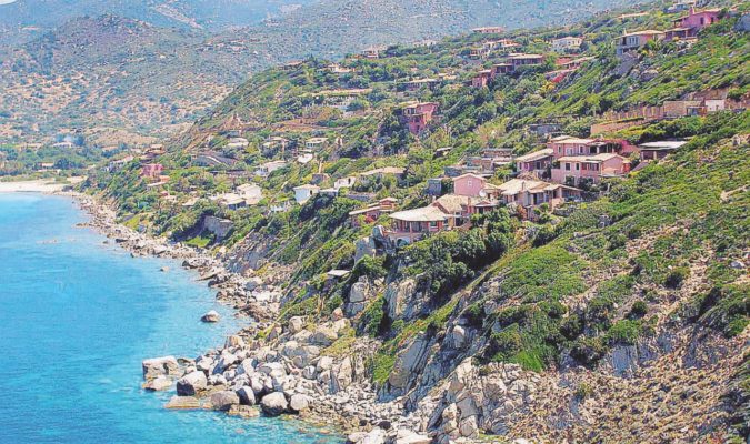 Polemiche per la norma per cedere il demanio sardo - Ansa