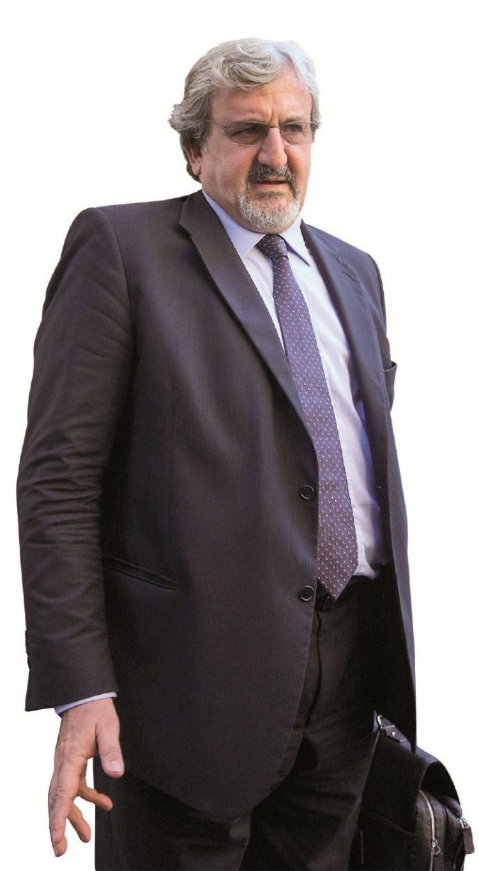 Michele Emiliano guida la Regione Puglia