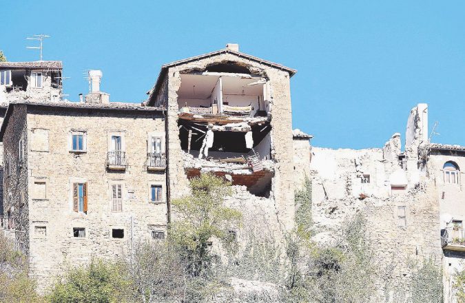Terremoto, nuove scosse in centro Italia