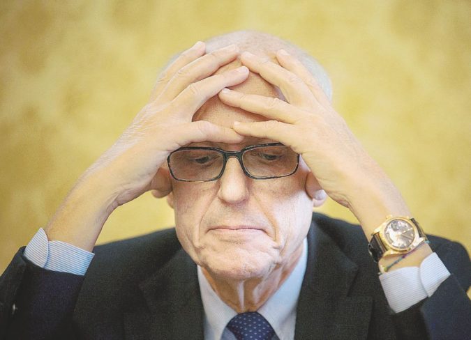 Tronca, il prefetto che non crolla mai premiato dal sisma