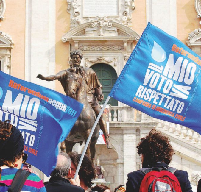 Una protesta in Campidoglio per il rispetto del referendum 2011 - Ansa