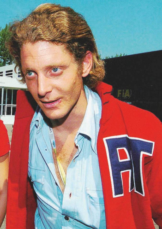 Come uso in casa Agnelli iniziò in fabbrica, alla Piaggio, sotto il falso nome di Lapo Rossi - Ansa