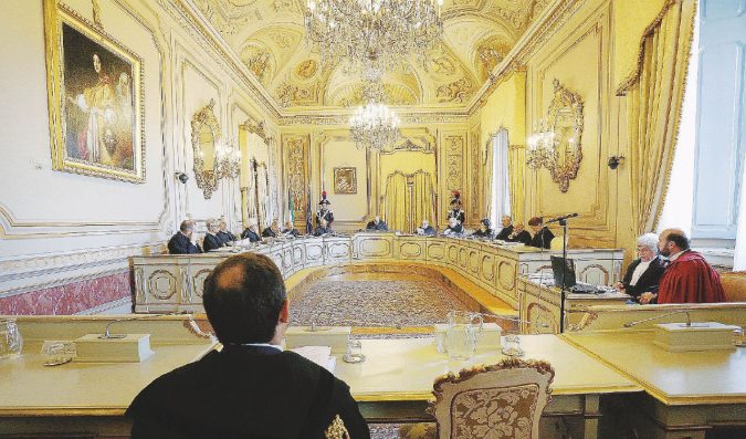 Uno su tre - La Corte Costituzionale ha bocciato il referendum sull’articolo 18