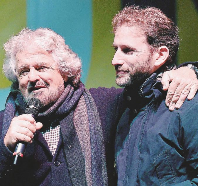 I capi - Beppe Grillo con Davide Casaleggio sul palco di un evento a Torino, lo scorso dicembre - Ansa
