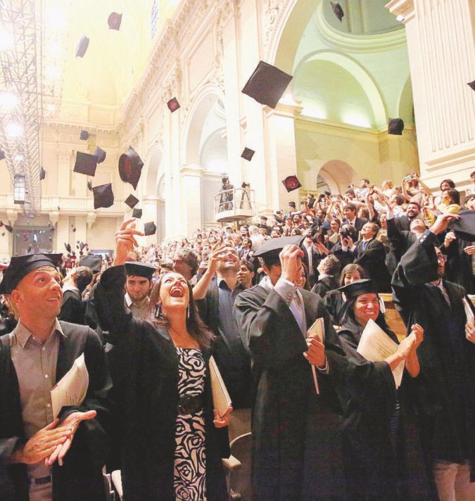 L’appello dei 600 - I docenti: “I ragazzi non conoscono l’italiano” - Ansa