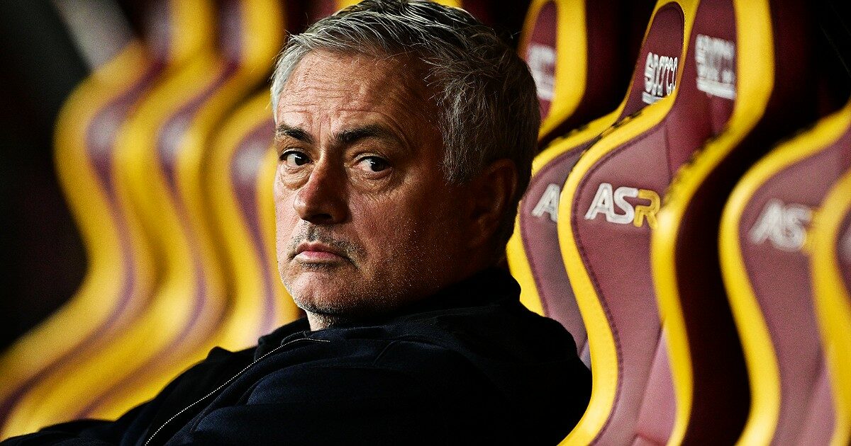 José Mourinho non è più il tecnico della Roma il club annuncia l