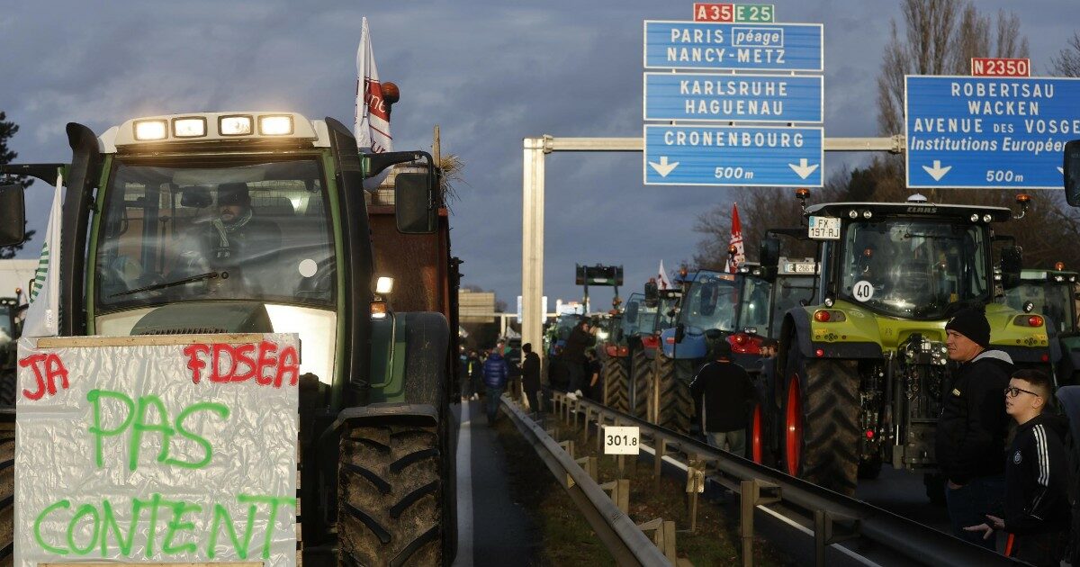 Gli Agricoltori Protestano E La Ue Si Adegua Non Ci Sono Le