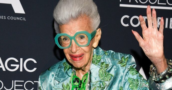 Morta Iris Apfel L Icona Di Stile Che Ha Rivoluzionato La Moda Con