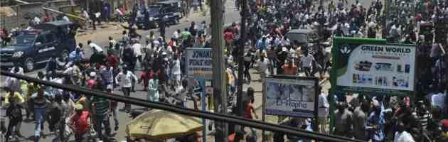 Copertina di Africa: nuove violenze contro i cristiani. Almeno 20 morti tra Nigeria e Kenya