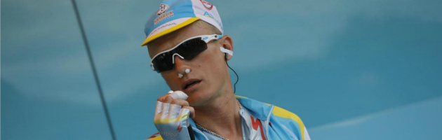 Copertina di Londra 2012, Vinokurov campione del ciclismo. Uk senza podio