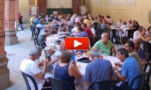 Pranzo di ferragosto alla mensa dei poveri: “Sempre in aumento” (video)