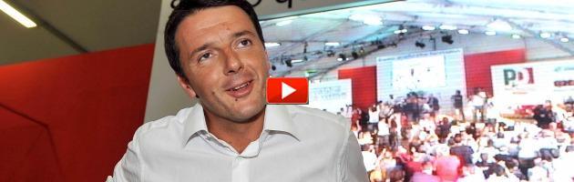 Bagno di folla per lo show di Renzi: “Ho paura dei politici che parlano fuori onda”