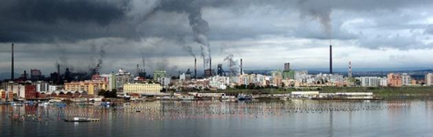 Copertina di Ilva, il gip sequestra anche l’acciaio: “Frutto del disastro ambientale”