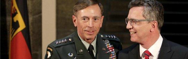 Copertina di Petraeus, nuove ombre. The Guardian: “Sapeva delle torture ai prigionieri in Iraq”