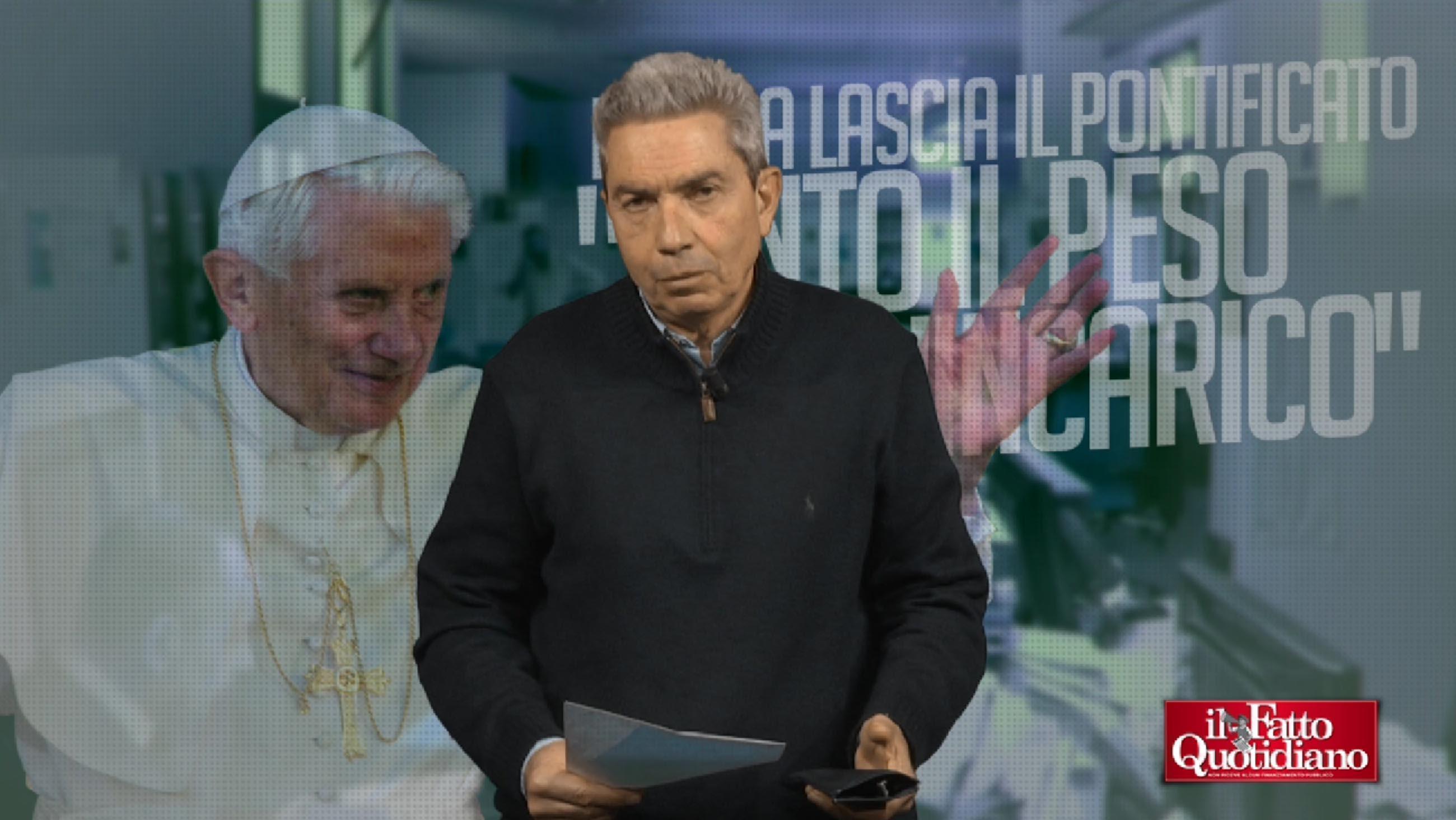 Copertina di Il Papa si è dimesso, Padellaro: “Storico gesto che sminuisce le beghe della politica”