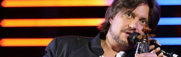 Cristiano De André, rimandato il concerto di Bologna per ‘impegni promozionali’