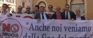 Copertina di No Muos a Roma: “Serve stop del governo, gli Usa vanno avanti con i lavori”
