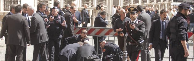 Sparatoria Palazzo Chigi, la rabbia degli agenti: “I politici tirano troppo la corda”