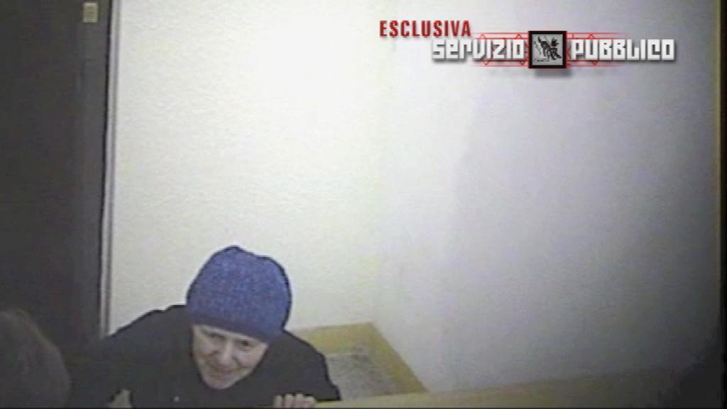 Copertina di Esclusiva Servizio Pubblico: il video di Bernardo Provenzano in carcere