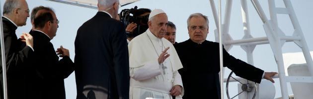Lampedusa, Papa: “Cultura del benessere porta a globalizzazione dell’indifferenza”