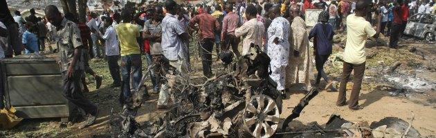 Nigeria, attacco contro una scuola: 42 morti. Studenti bruciati vivi