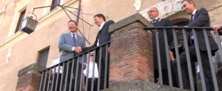 Copertina di Renzi a Roma da Marino: “Politica? Non dico una mazza, ma parlo dopo”