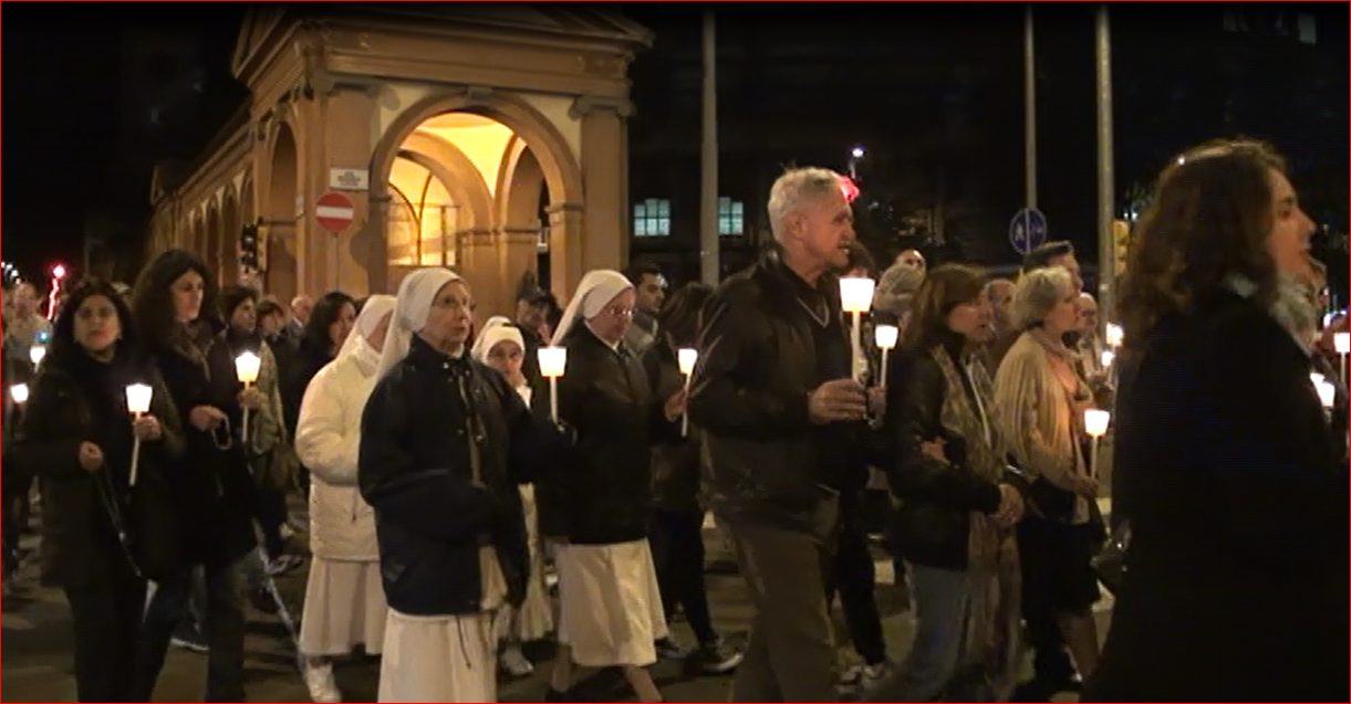Copertina di Bologna, la curia manifesta contro Halloween: “Festa sacrilega”