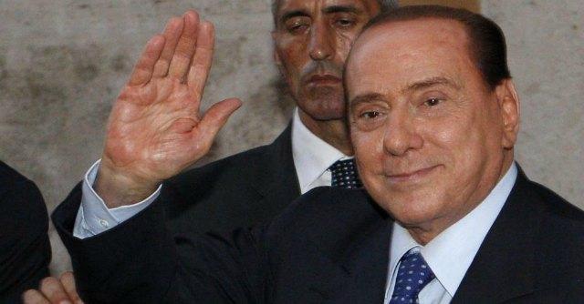 Berlusconi sfida i giudici: “Sentenza golpe”. E su Grillo dice: “Come Hitler e Stalin”