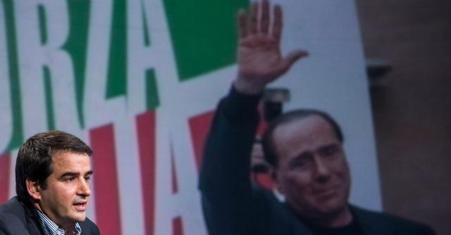 Forza Italia, da Bari appello di Fitto a Berlusconi: “Sempre con te, ma ascoltaci”