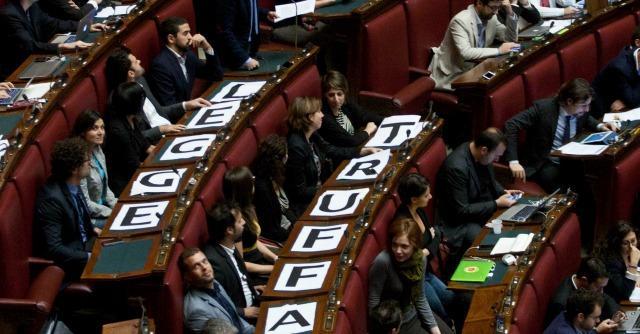 Copertina di Legge elettorale, M5S scrive a Boldrini: “E’ illegale. Non ha il via degli uffici tecnici”