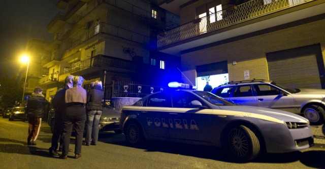 Roma, agguato in strada all’Anagnina: 40enne incensurato ucciso in auto